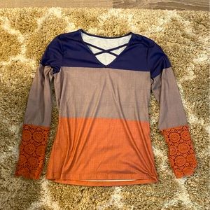 Tri-colored long sleeve shirt